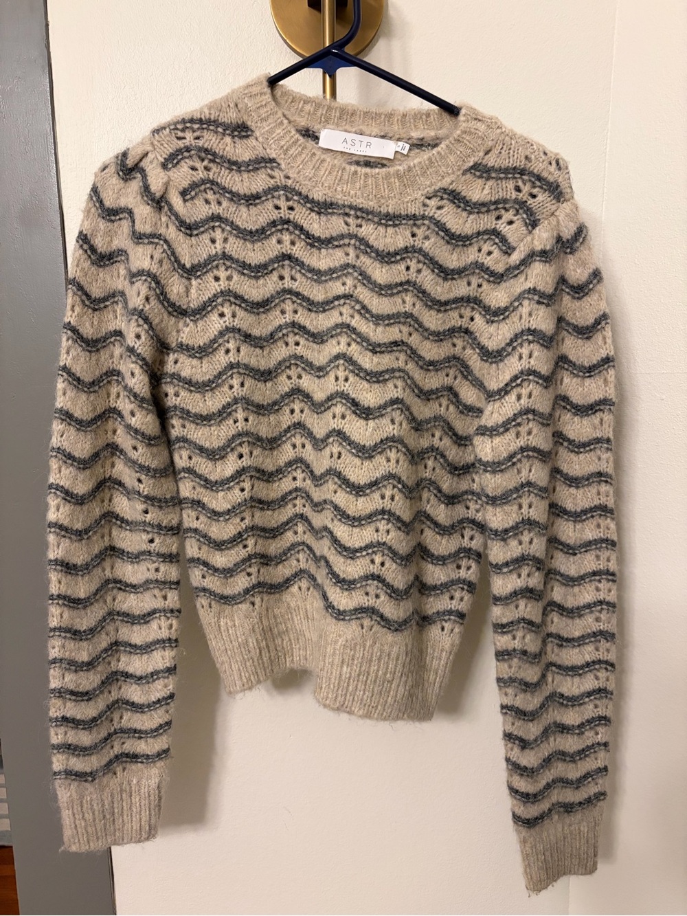 ASTR Cream Sweater with Gray Wave Knit Pattern